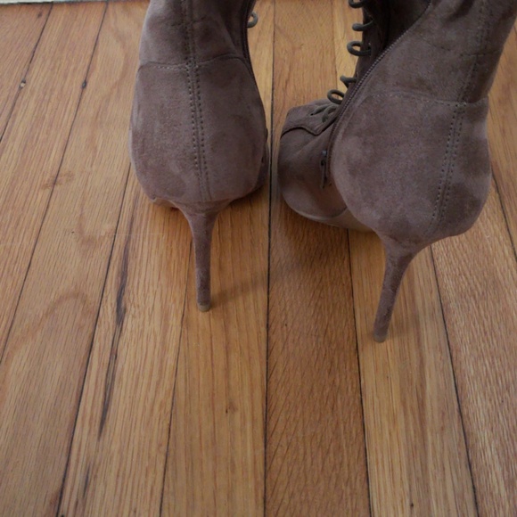 Open toe lace up over the knee boots - Picture 5 of 5